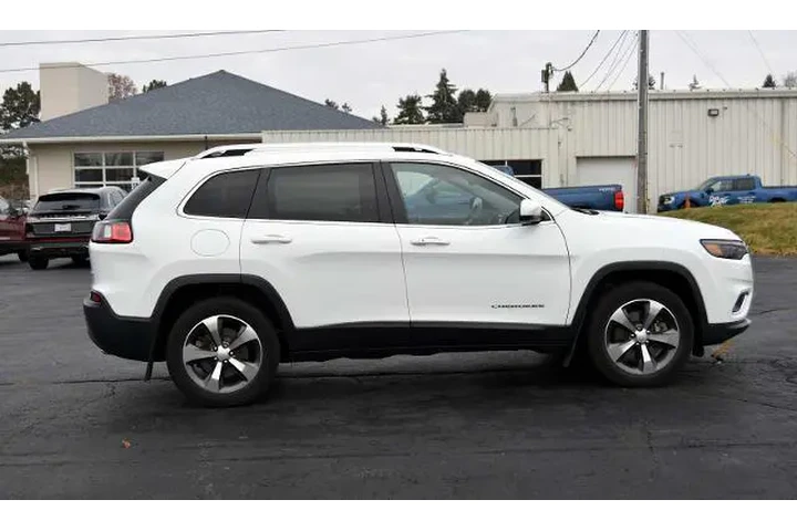 $19420 : Jeep Cherokee 2019 4x4 Limit image 2