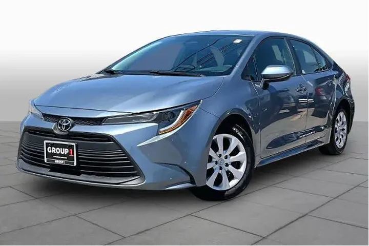 $21938 : Toyota Corolla 2024 LE 4dr S image 1