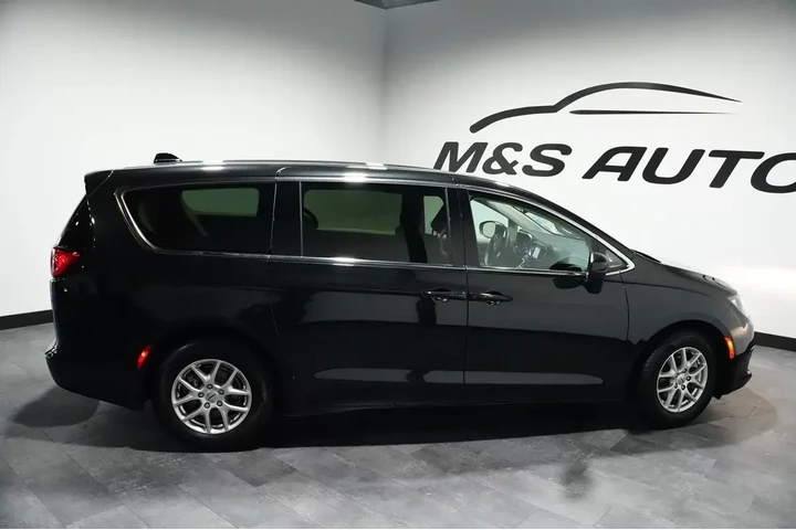 $21449 : 2023 Voyager LX image 9