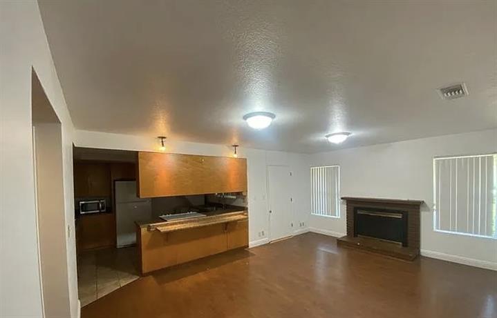 $1500 : 5084 College Ave, Riverside CA image 3