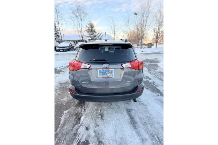 $12500 : 2015 RAV4 XLE image 9