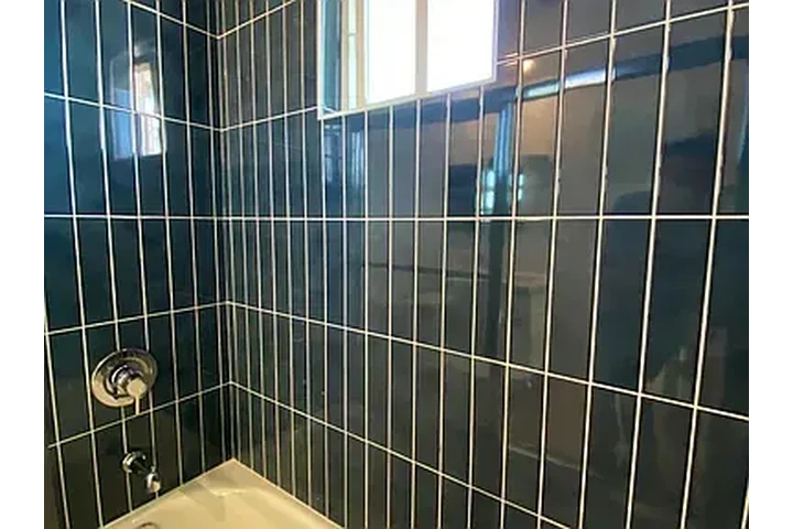 $1100 : Calabasas Unidad imprescindibl image 2