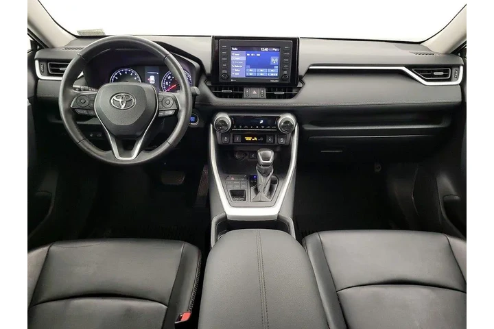 $27998 : Toyota RAV4 2020 AWD XLE Pre image 9