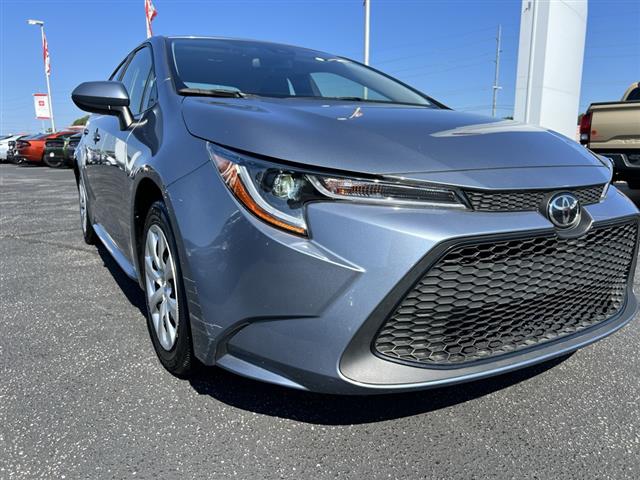 $20990 : PRE-OWNED 2021 TOYOTA COROLLA image 9