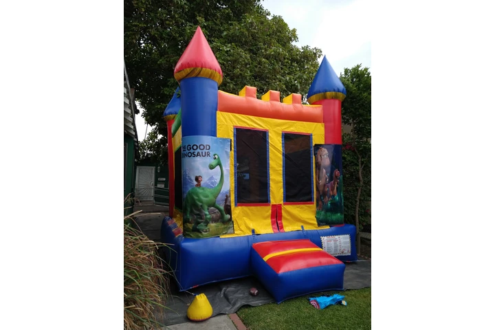 M.H Party supply image 6