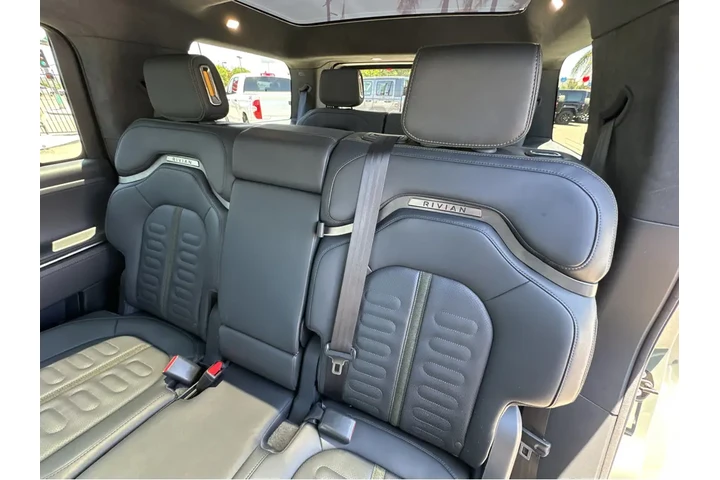 $66997 : 2022 R1S Launch Edition image 10
