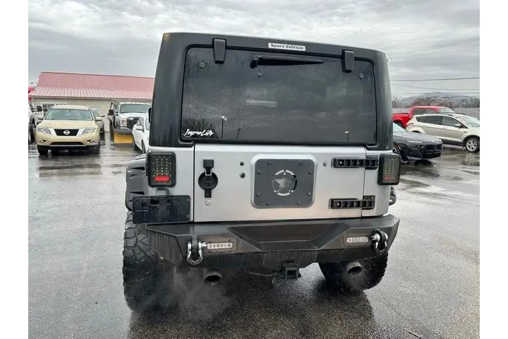 $17250 : Jeep Wrangler 2015 4x4 Sport image 5