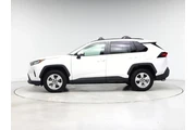 $27998 : Toyota RAV4 2021 AWD XLE 4dr thumbnail