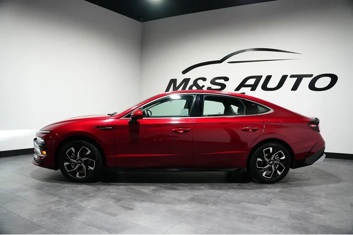 $23305 : 2025 Sonata SEL image 4