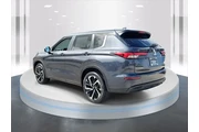 $25688 : Mitsubishi Outlander 2024 SE thumbnail