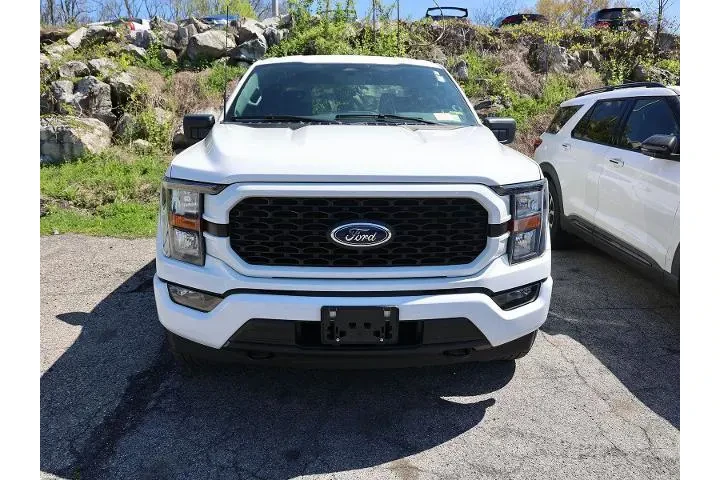 $39893 : Ford F-150 2023 4x4 XLT 4dr image 2