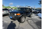 $23499 : 2013 FJ Cruiser Base thumbnail
