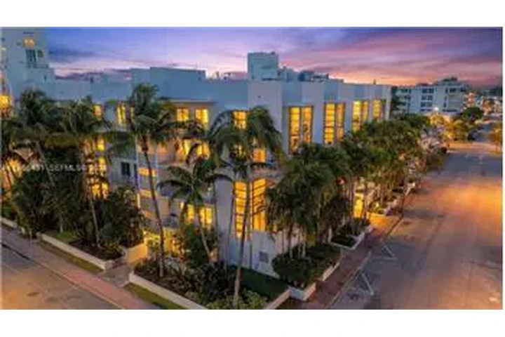 $4800 : Rental property with 2 bedro image 2