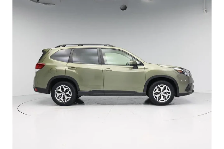 $27998 : Subaru Forester 2022 AWD Pre image 7