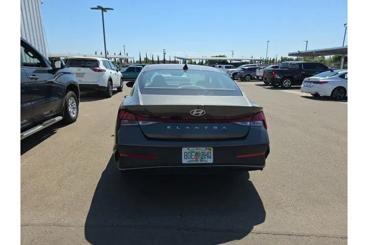 $20500 : Hyundai ELANTRA 2024 SEL 4dr image 5