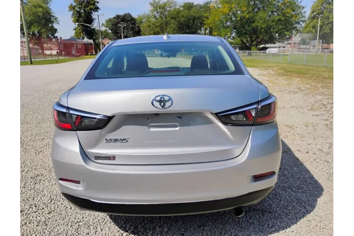 $15995 : 2020 Yaris L image 8