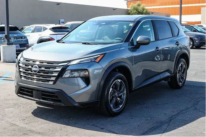 $19998 : Nissan Rogue 2024 SV 4dr Cro image 3