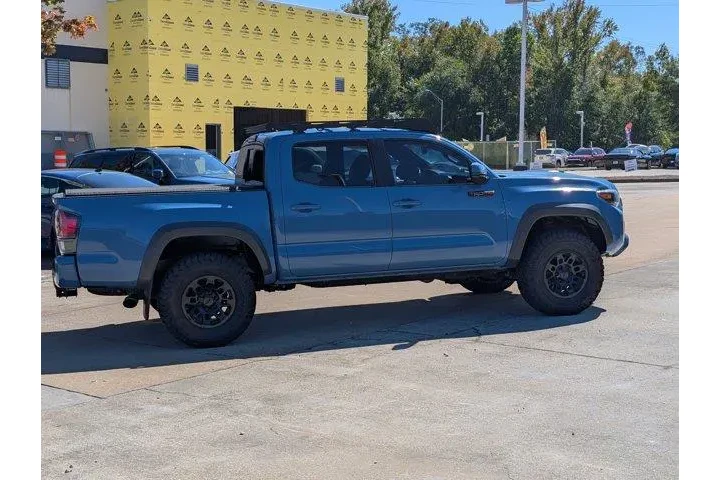 $31999 : Toyota Tacoma 2018 4x4 TRD P image 7