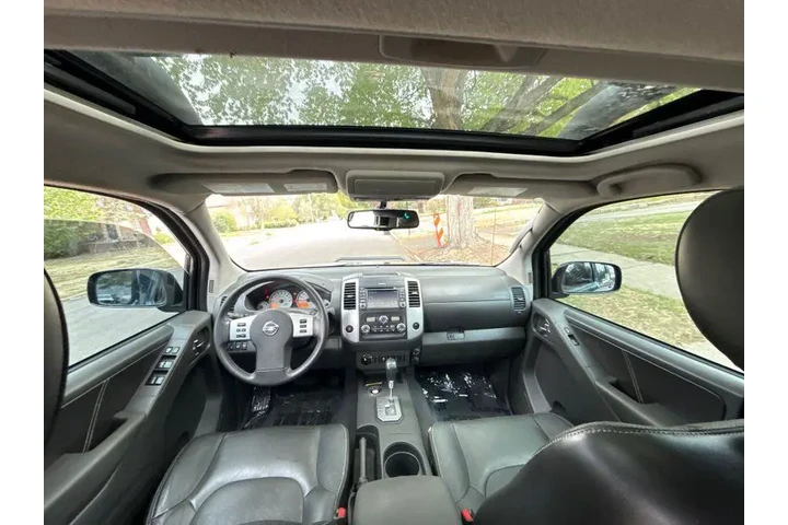 $26995 : 2021 Frontier Crew Cab PRO-4X image 10