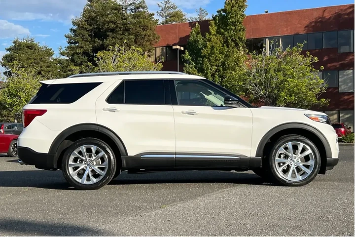 Ford Explorer 2022 AWD Plati image 2