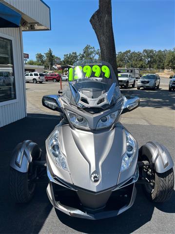 $13999 : 2014 Can-Am Spyder RT-LTD image 2