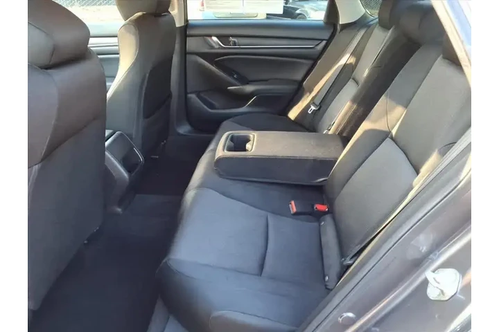 $12930 : Honda Accord 2018 LX 4dr Sed image 9