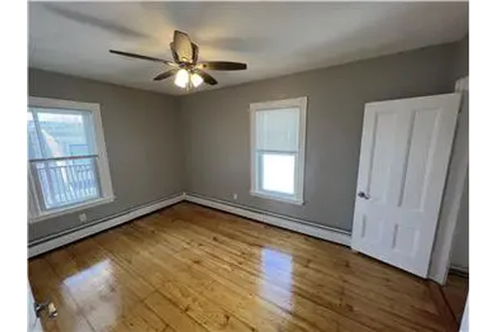 $4400 : Rental property with 3 bedro image 10