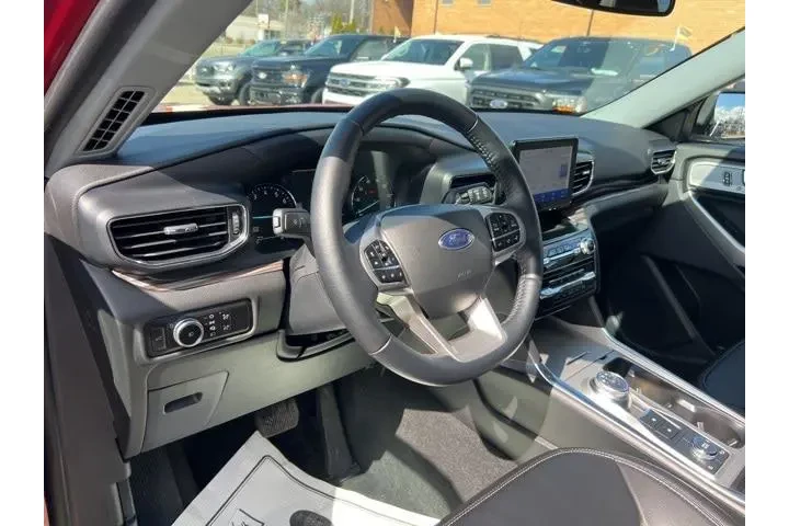 $38175 : Ford Explorer 2023 AWD Limit image 7