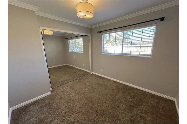 $1450 : - 3 habitaciones - 2 baños - 1 image 2