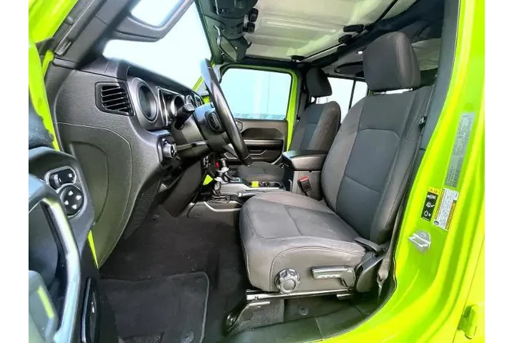 $27380 : Jeep Wrangler Unlimited 2021 image 10