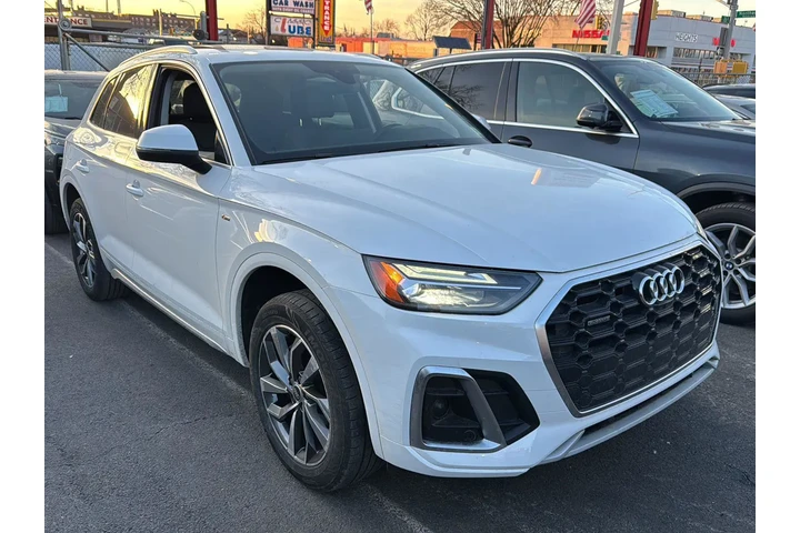 $27990 : Audi Q5 2024 AWD quattro S l image 1
