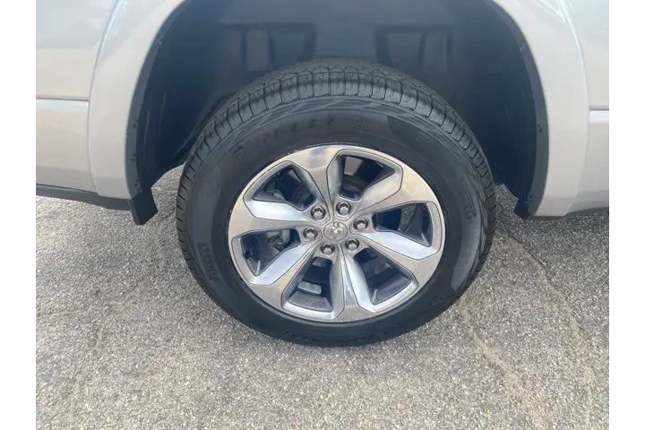 $39479 : Ram 1500 2022 4x4 Limited 4d image 9