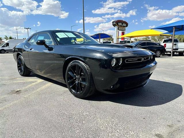 $28995 : Pre-Owned 2022 Challenger GT image 4