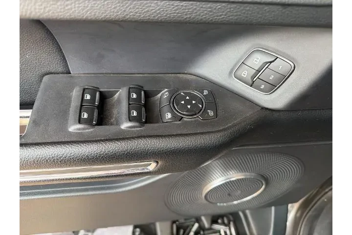 $23960 : Ford Expedition 2021 4x2 XLT image 10