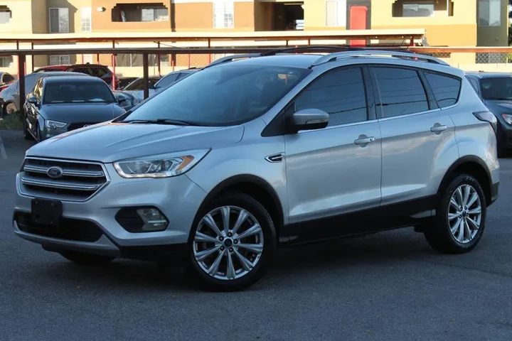 $10995 : 2017 Escape Titanium image 4