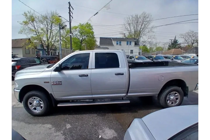2018 RAM 3500 Tradesman image 5