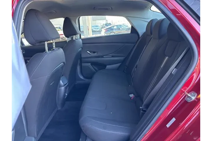 $19998 : Hyundai ELANTRA 2024 SEL 4dr image 5