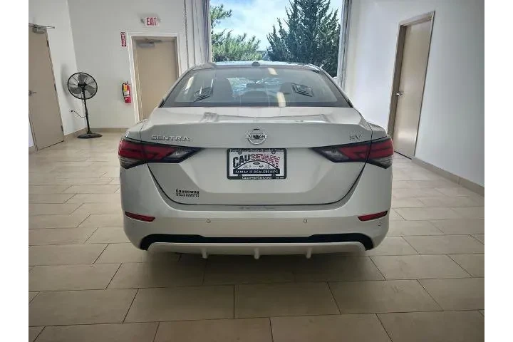 $15550 : Nissan Sentra 2021 SV 4dr Se image 6