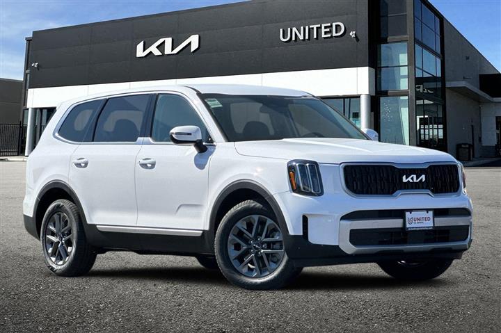 $38305 : New 2025 Telluride LX image 2