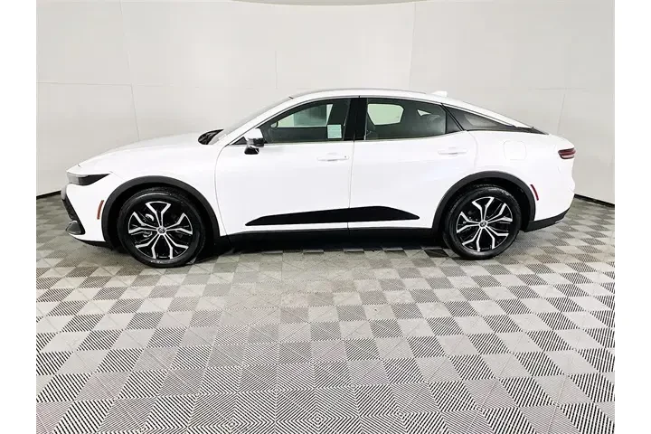 $39900 : Toyota Crown 2025 AWD Limite image 4