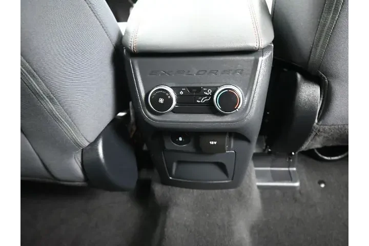 $30958 : Ford Explorer 2025 Active 4d image 2