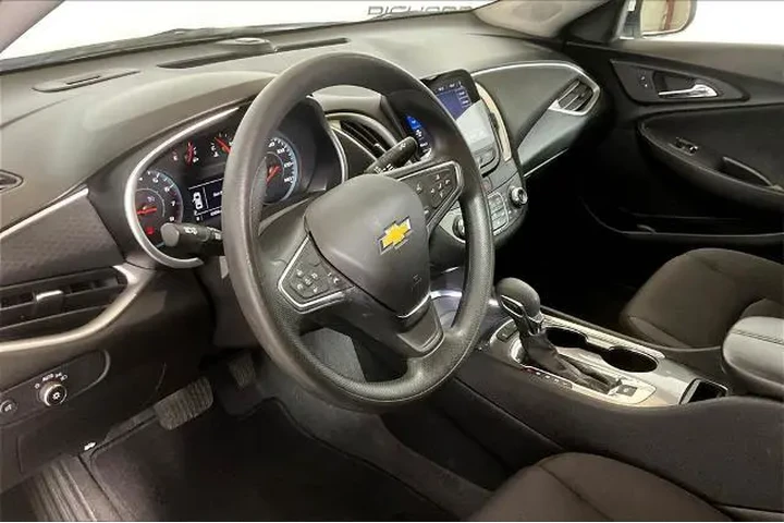 $18725 : Chevrolet Malibu 2024 LT 4dr image 10