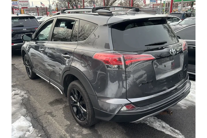 $16990 : Toyota RAV4 2018 AWD Adventu image 4