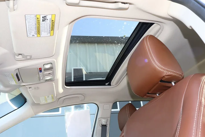 $14849 : 2018 Outback Touring image 8