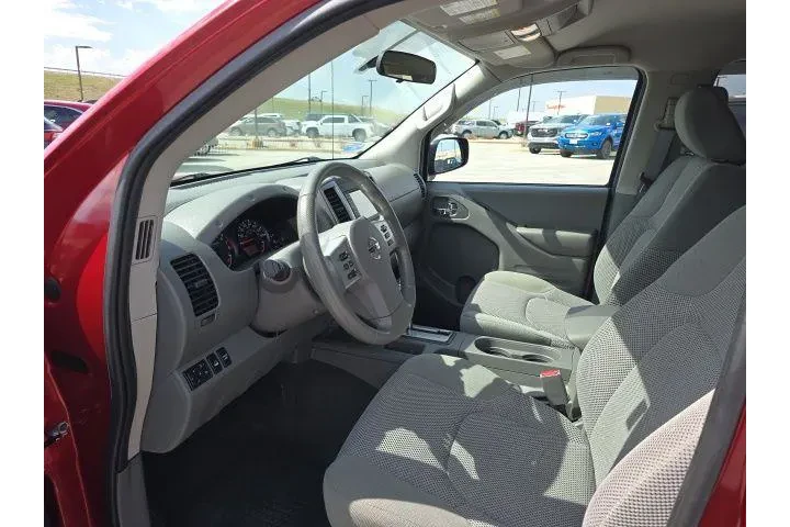 $24000 : Nissan Frontier 2019 4x4 S 4 image 10