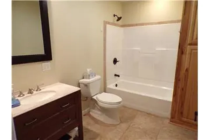 $2500 : Rental property with 3 bedro image 9