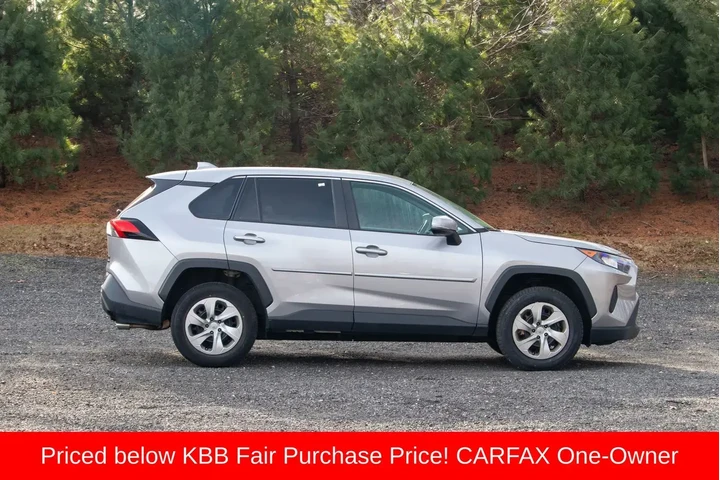 $20795 : Toyota RAV4 2022 AWD LE 4dr image 10