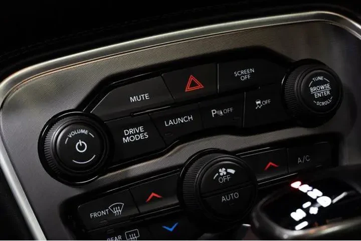$38999 : Dodge Challenger 2020 R/T Sc image 10
