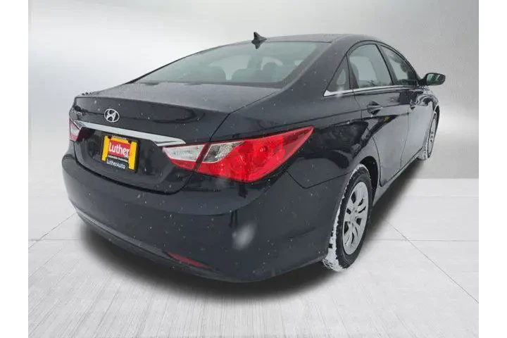 $8000 : Hyundai SONATA 2011 GLS 4dr image 3