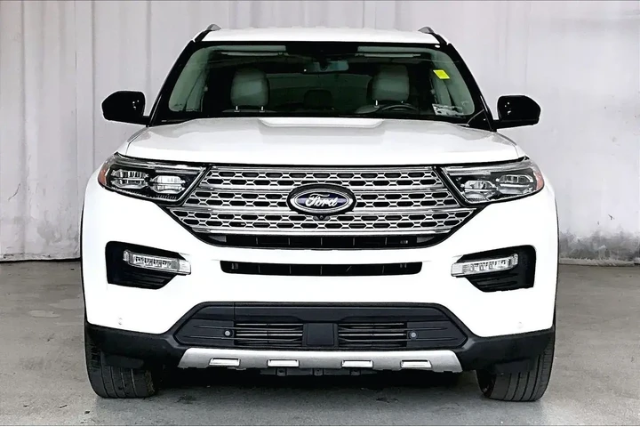 $29811 : Ford Explorer 2023 AWD Limit image 3